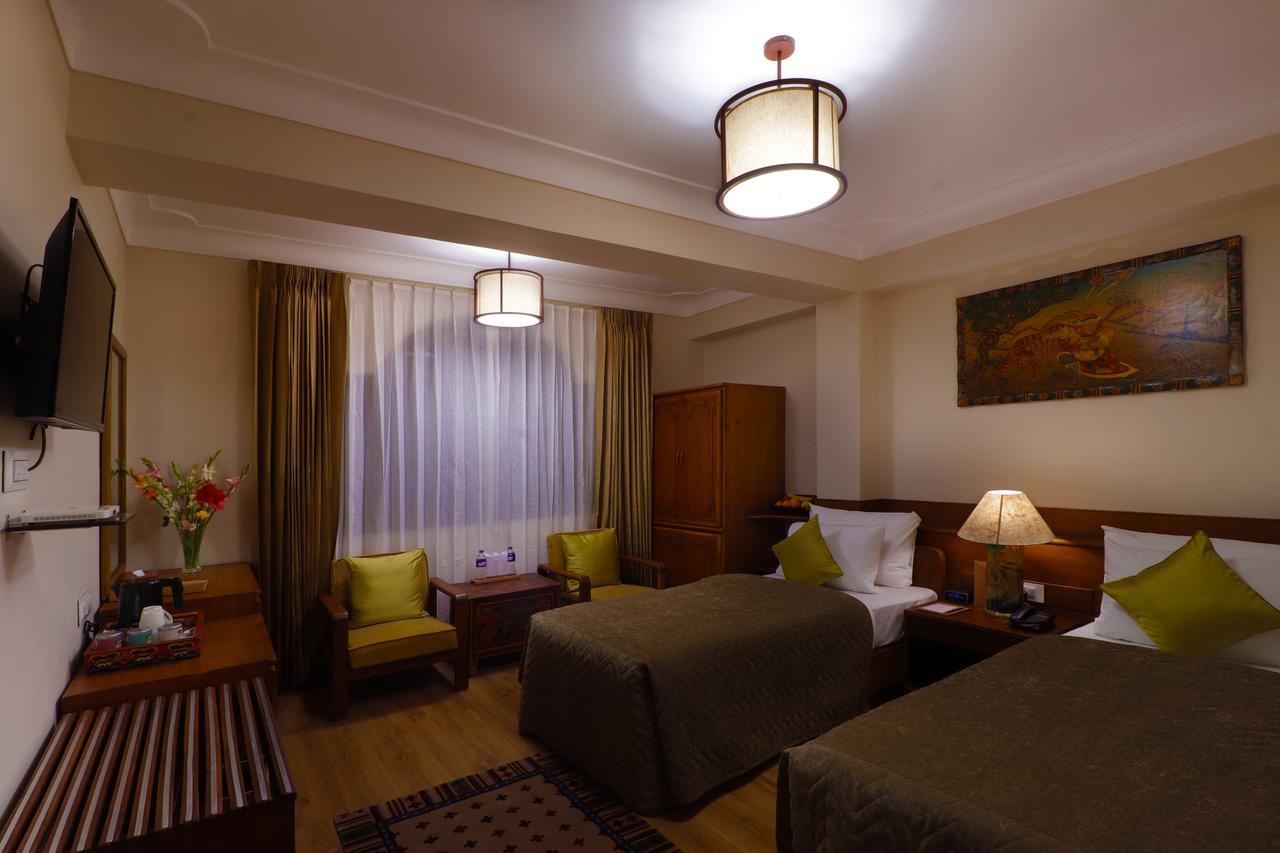 The Denzong Shangrila Gangtok Exterior foto